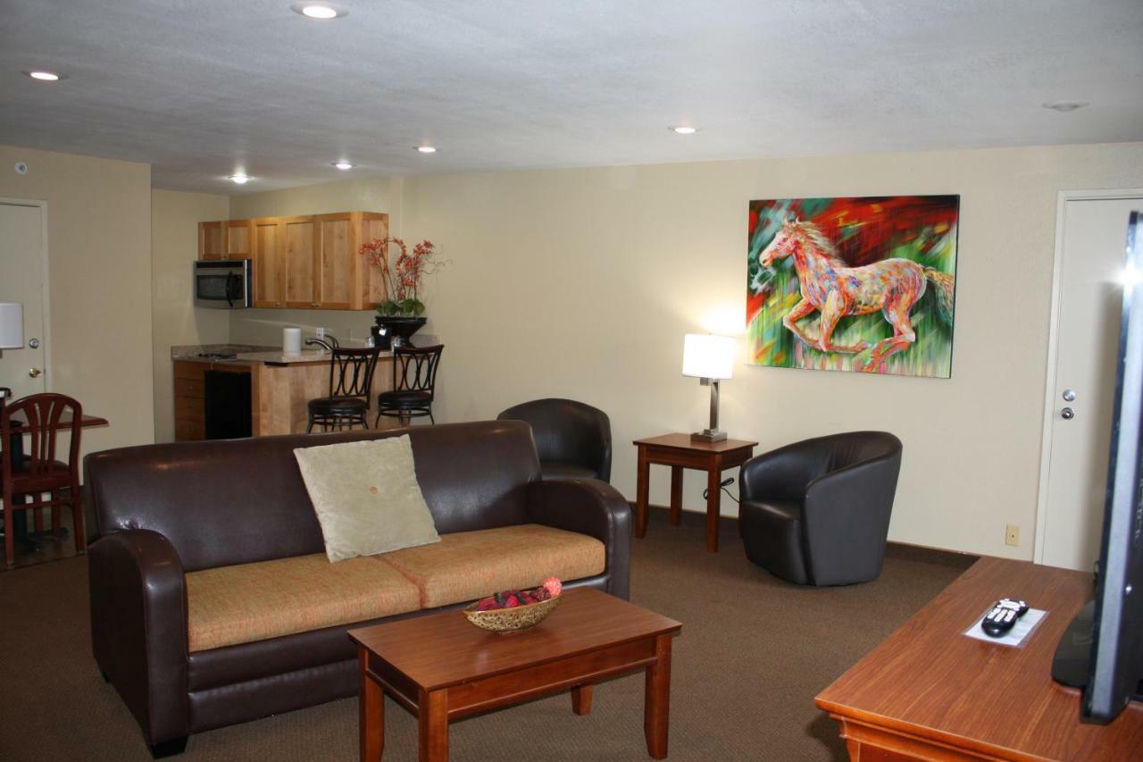 Baymont By Wyndham Yakima Riverfront Exterior foto